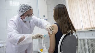 Coronavirus: Argentina comprará 25 millones de dosis de la vacuna rusa Sputnik V