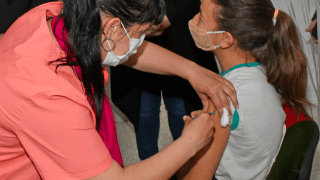 La Pampa: comienzan a aplicar dosis de refuerzo a adolescentes