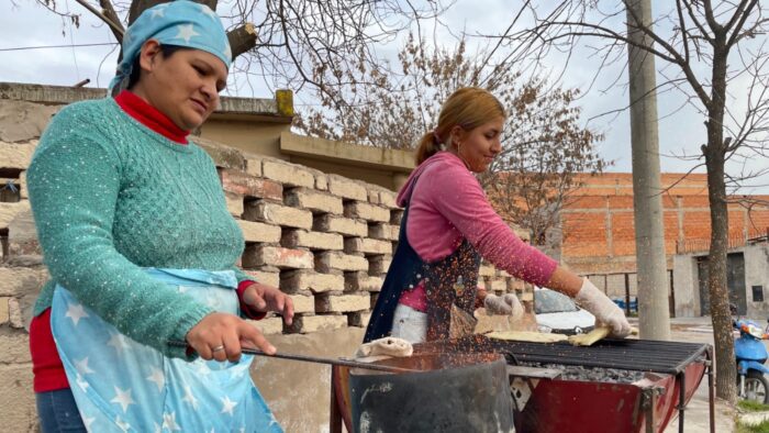 Sabor salteño en una esquina de Santa Rosa